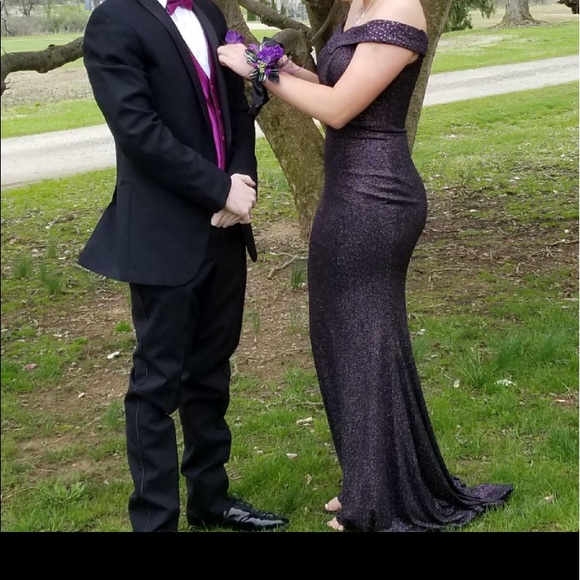 Prom dress - Picture 2 of 3